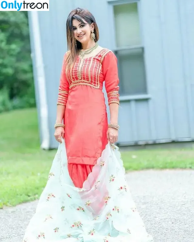 Meetii Kalher nude photo #0594 (meetiikalher)