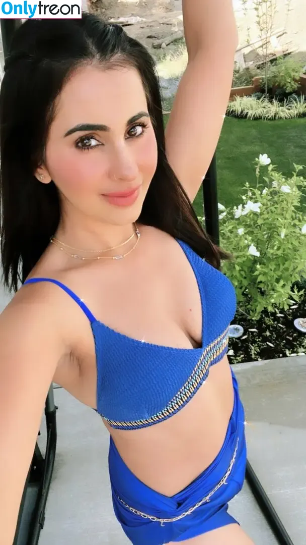 Meetii Kalher nude photo #1202 (meetiikalher)