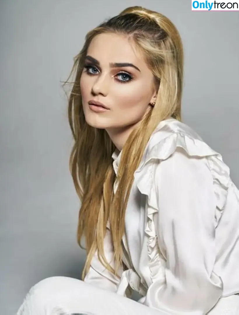 Meg Donnelly nude photo #0112 (megdonnelly)