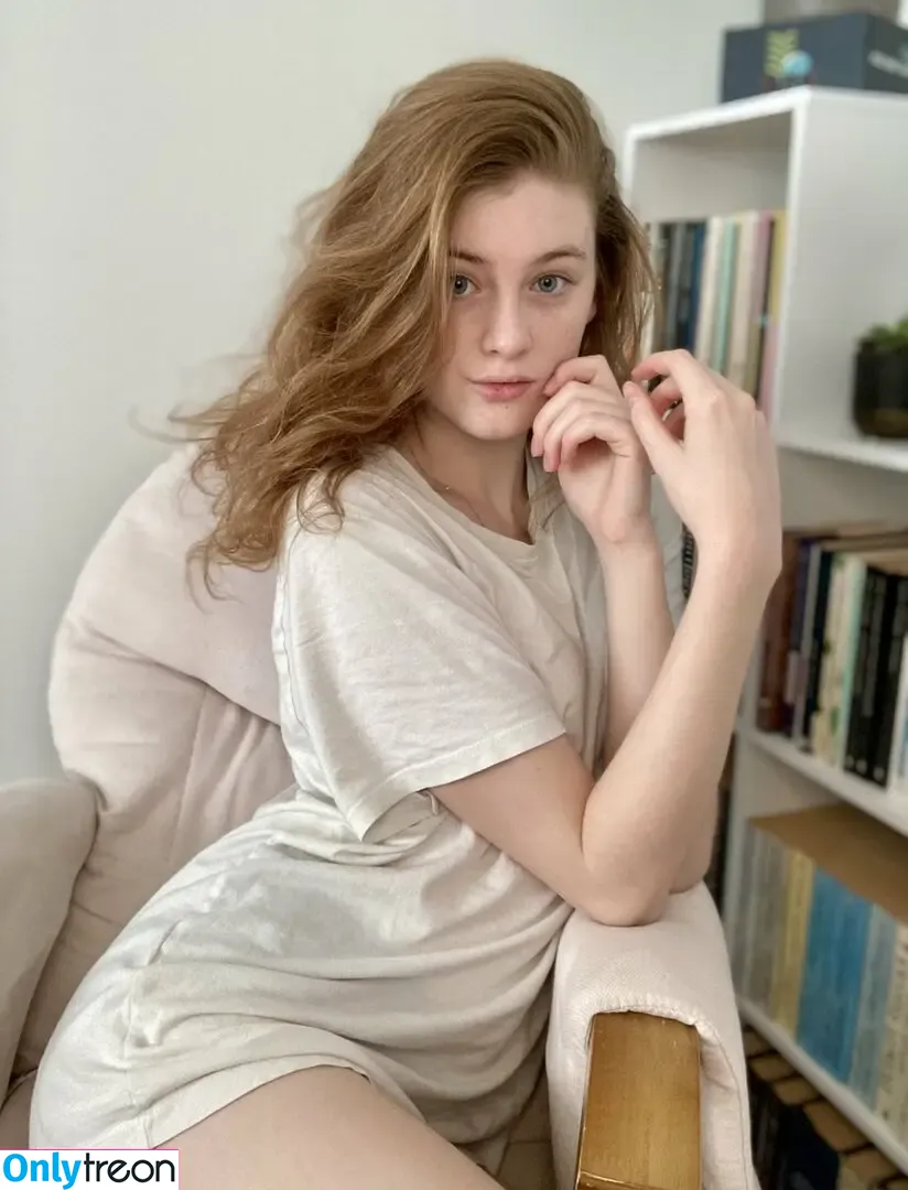 meg.modelling nude photo #0033 (Megan_Modelling)
