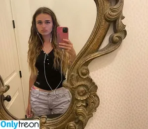 Meg Nutt / meg_nutt nude photo #0008