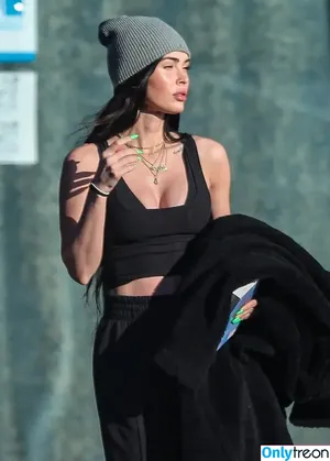 Megan Fox / megan.fox / meganfox nude photo #0109