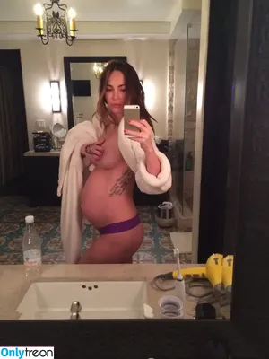 Megan Fox / megan.fox / meganfox nude photo #0177