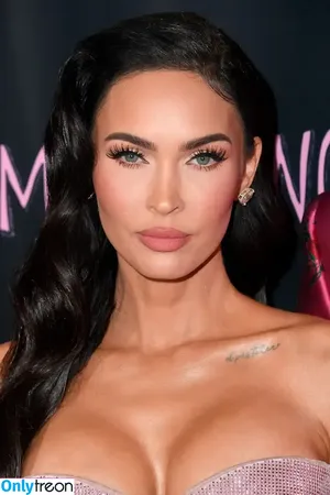 Megan Fox / megan.fox / meganfox nude photo #0323