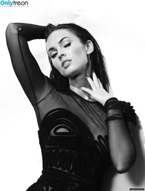 Megan Fox / megan.fox / meganfox nude photo #0563