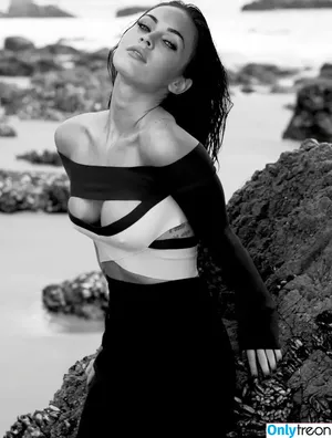 Megan Fox / megan.fox / meganfox nude photo #0567