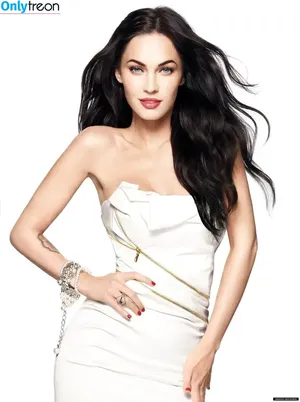 Megan Fox / megan.fox / meganfox nude photo #0575