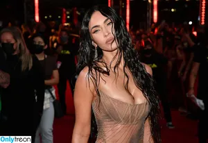 Megan Fox / megan.fox / meganfox nude photo #0585