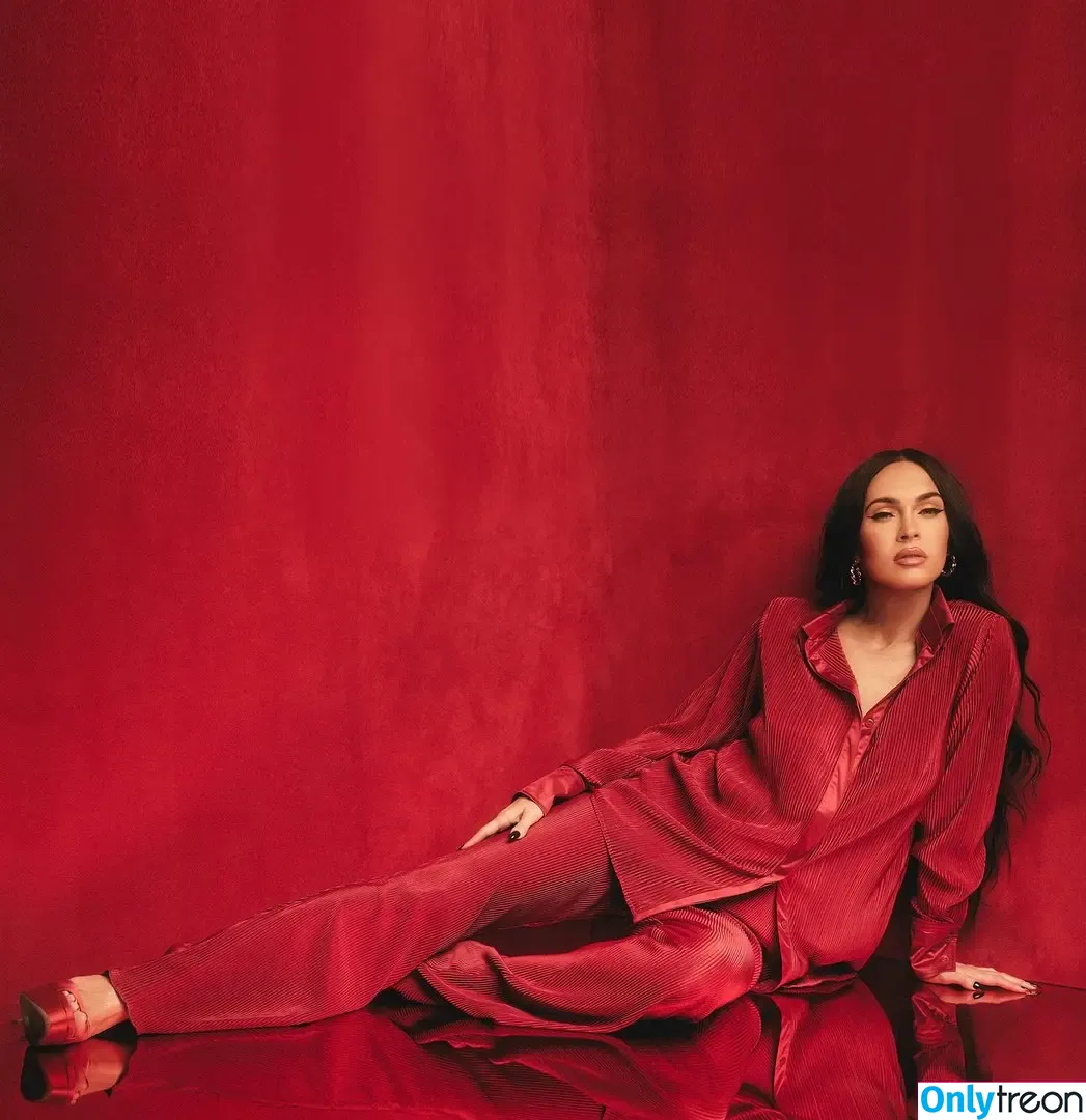Megan Fox nude photo #0065 (action / meganfox)
