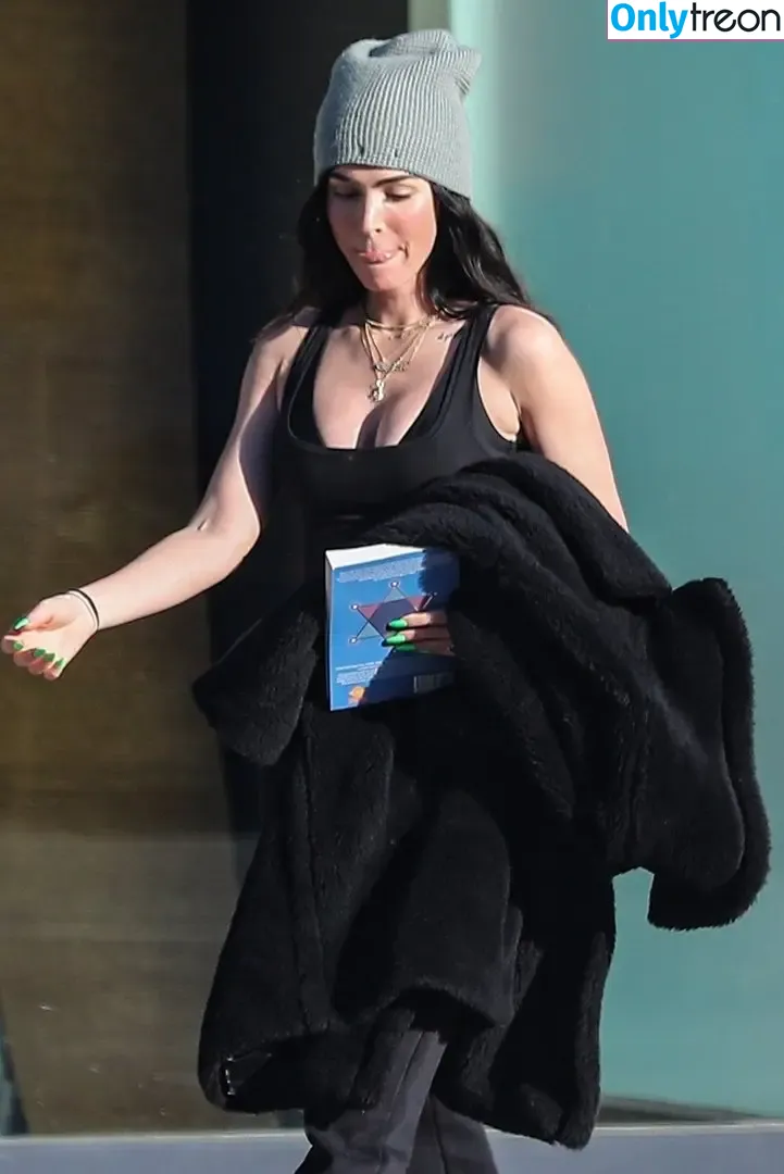 Megan Fox nude photo #0113 (megan.fox / meganfox)