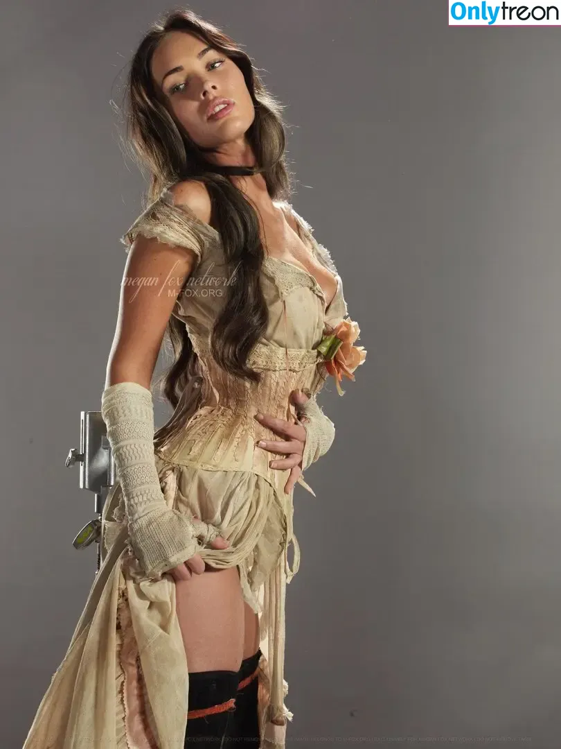 Megan Fox nude photo #0167 (megan.fox / meganfox)