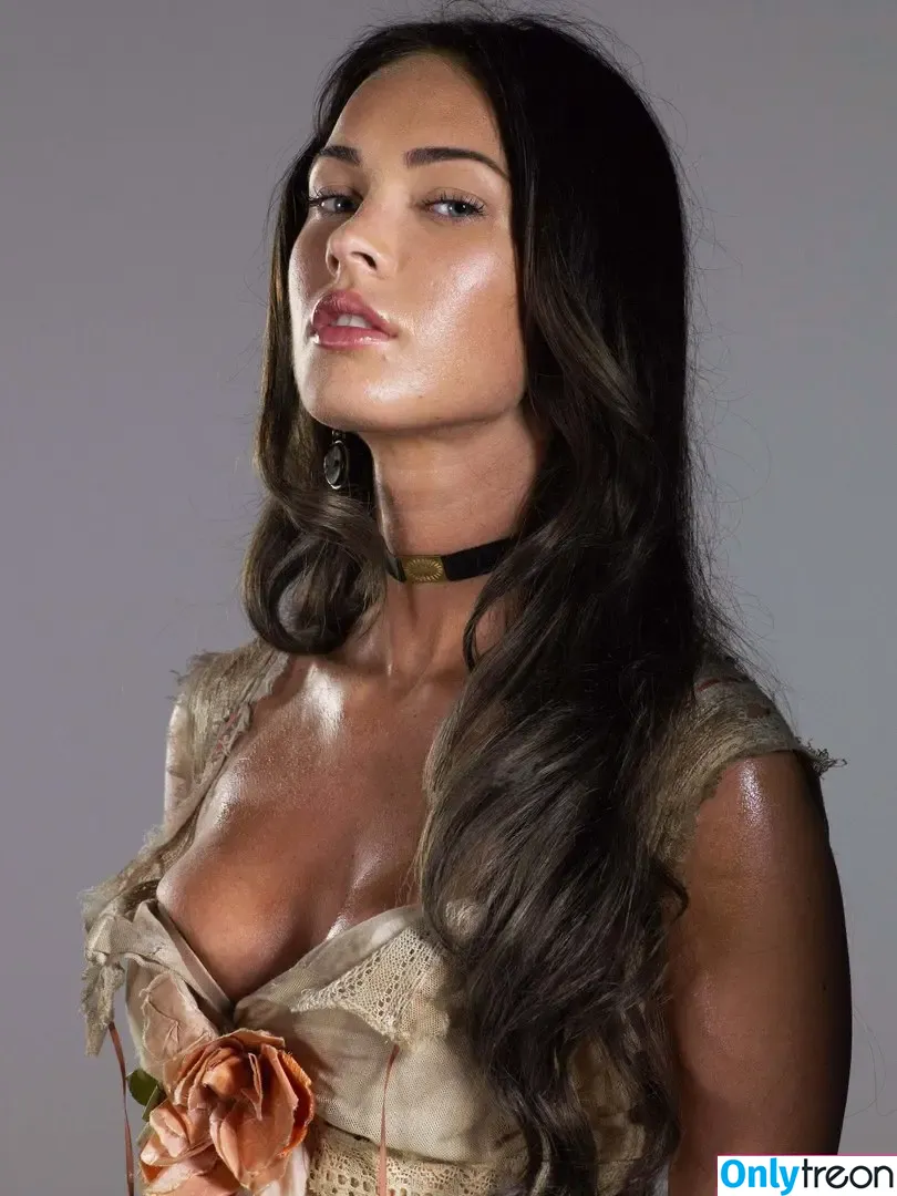 Megan Fox nude photo #0169 (megan.fox / meganfox)