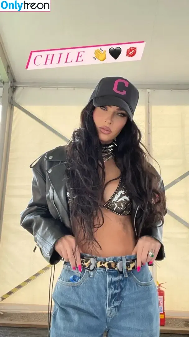 Megan Fox nude photo #0174 (megan.fox / meganfox)