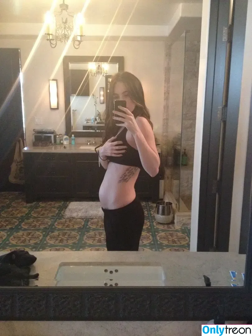 Megan Fox nude photo #0180 (megan.fox / meganfox)