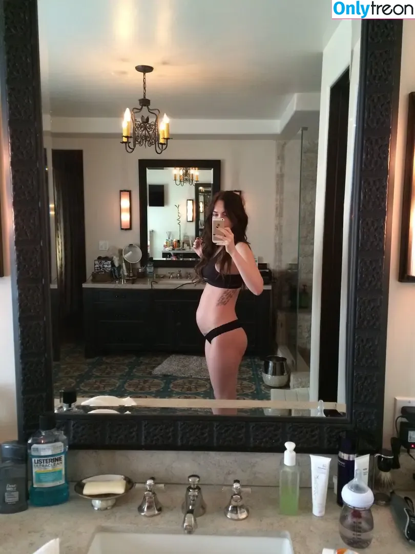 Megan Fox nude photo #0186 (megan.fox / meganfox)