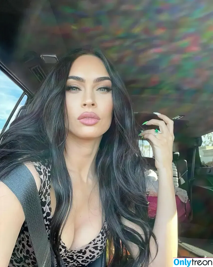 Megan Fox nude photo #0319 (megan.fox / meganfox)