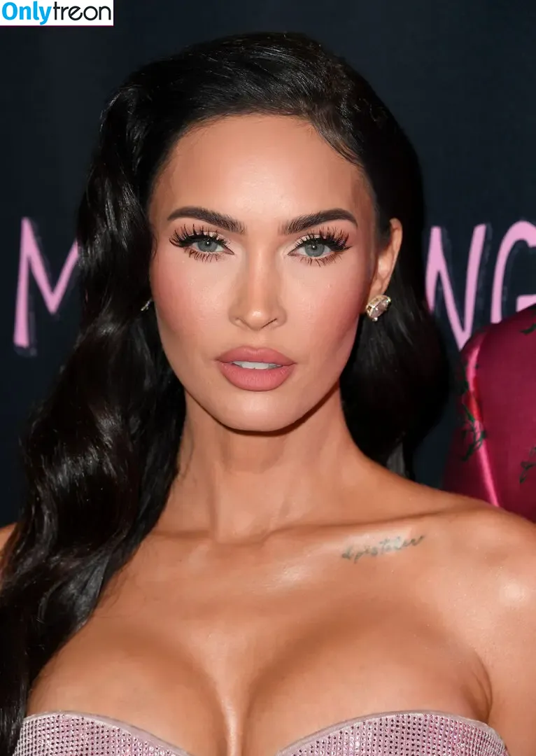 Megan Fox nude photo #0340 (megan.fox / meganfox)