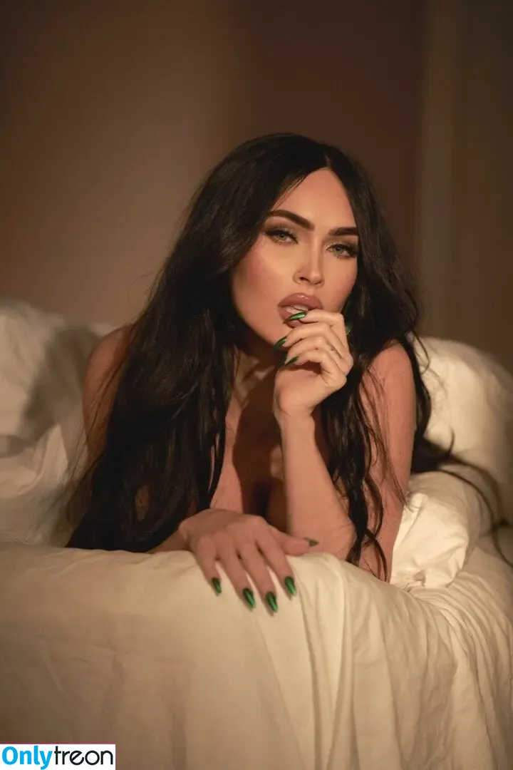 Megan Fox nude photo #0703 (megan.fox / meganfox)