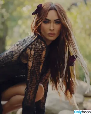 Megan Fox / megan.fox / meganfox nude photo #1052