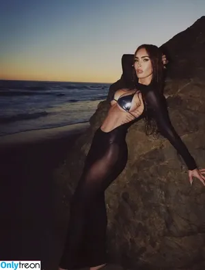 Megan Fox / megan.fox / meganfox nude photo #1100