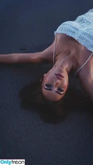 Megan Fox / megan.fox / meganfox nude photo #1141