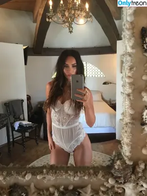 Megan Fox / megan.fox / meganfox nude photo #1354