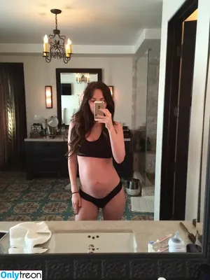 Megan Fox / megan.fox / meganfox nude photo #1357