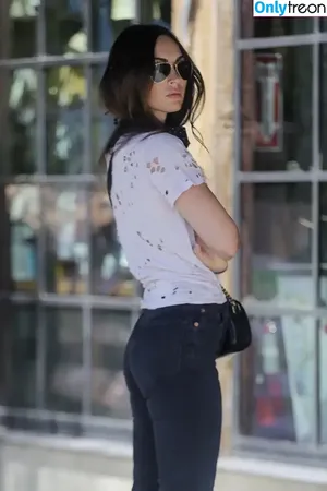 Megan Fox / megan.fox / meganfox nude photo #1683