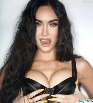 Megan Fox / megan.fox / meganfox nude photo #1746
