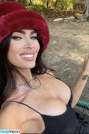 Megan Fox / megan.fox / meganfox nude photo #1773