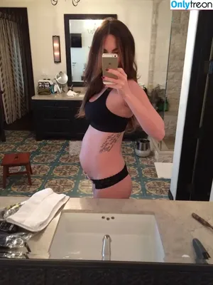 Megan Fox / megan.fox / meganfox nude photo #1923