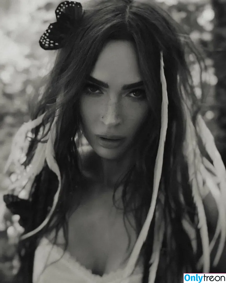 Megan Fox nude photo #1039 (megan.fox / meganfox)