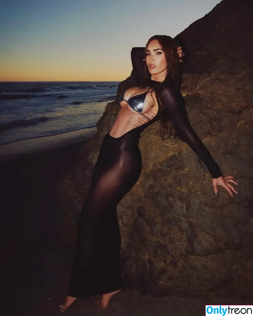 Megan Fox nude photo #1080 (megan.fox / meganfox)
