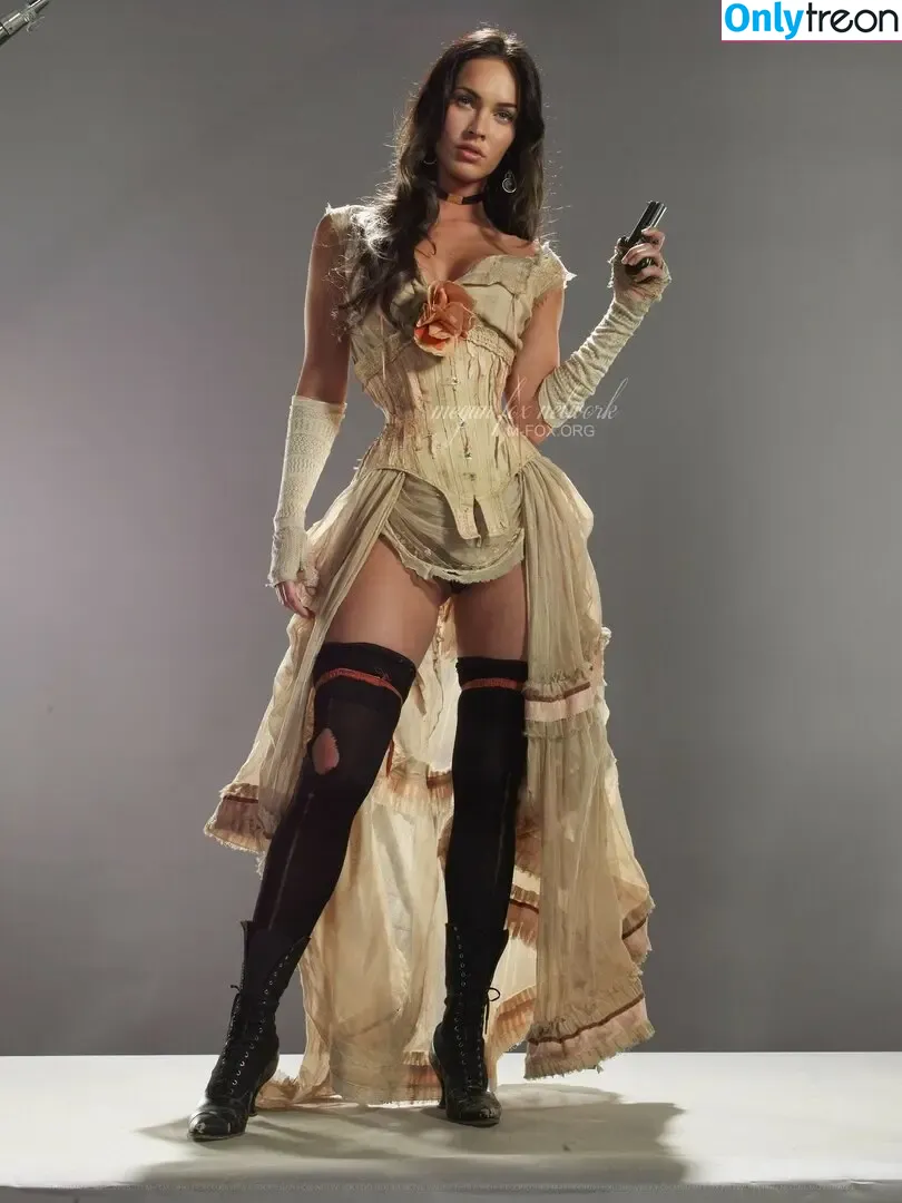 Megan Fox nude photo #1166 (megan.fox / meganfox)