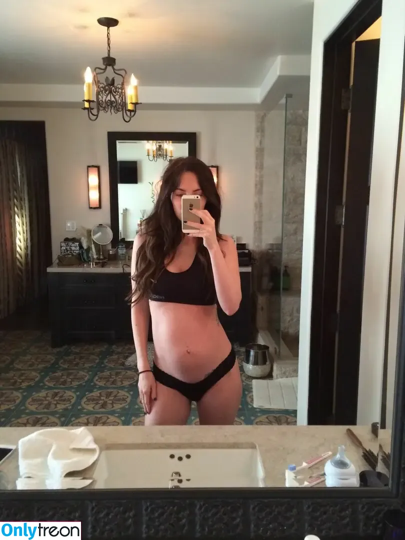 Megan Fox nude photo #1357 (megan.fox / meganfox)