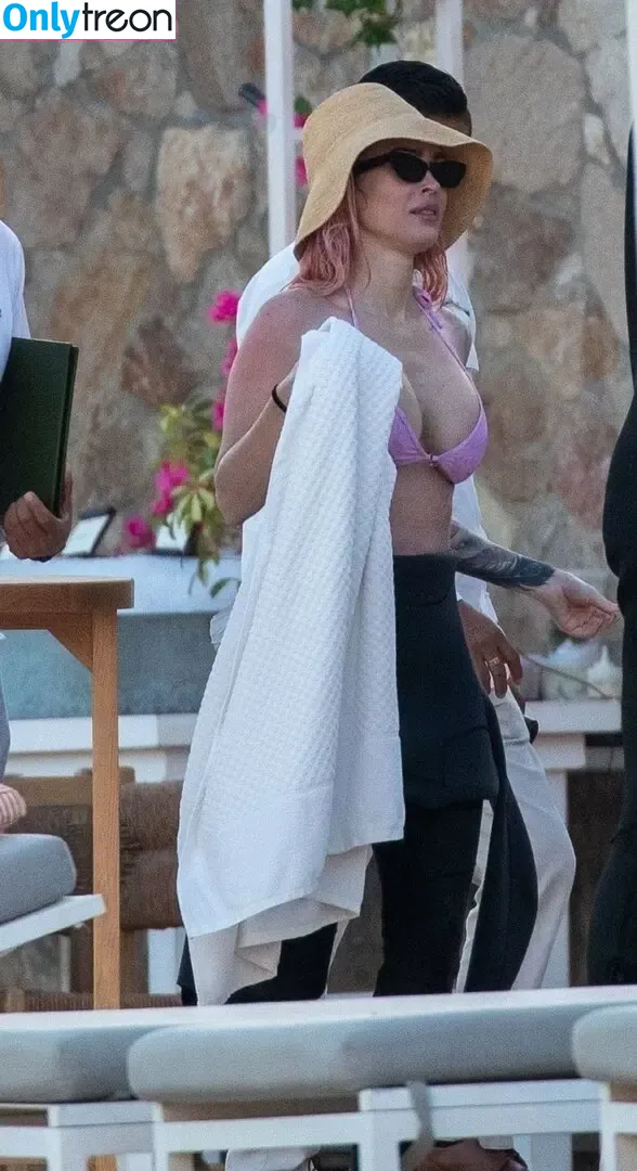 Megan Fox nude photo #1512 (megan.fox / meganfox)
