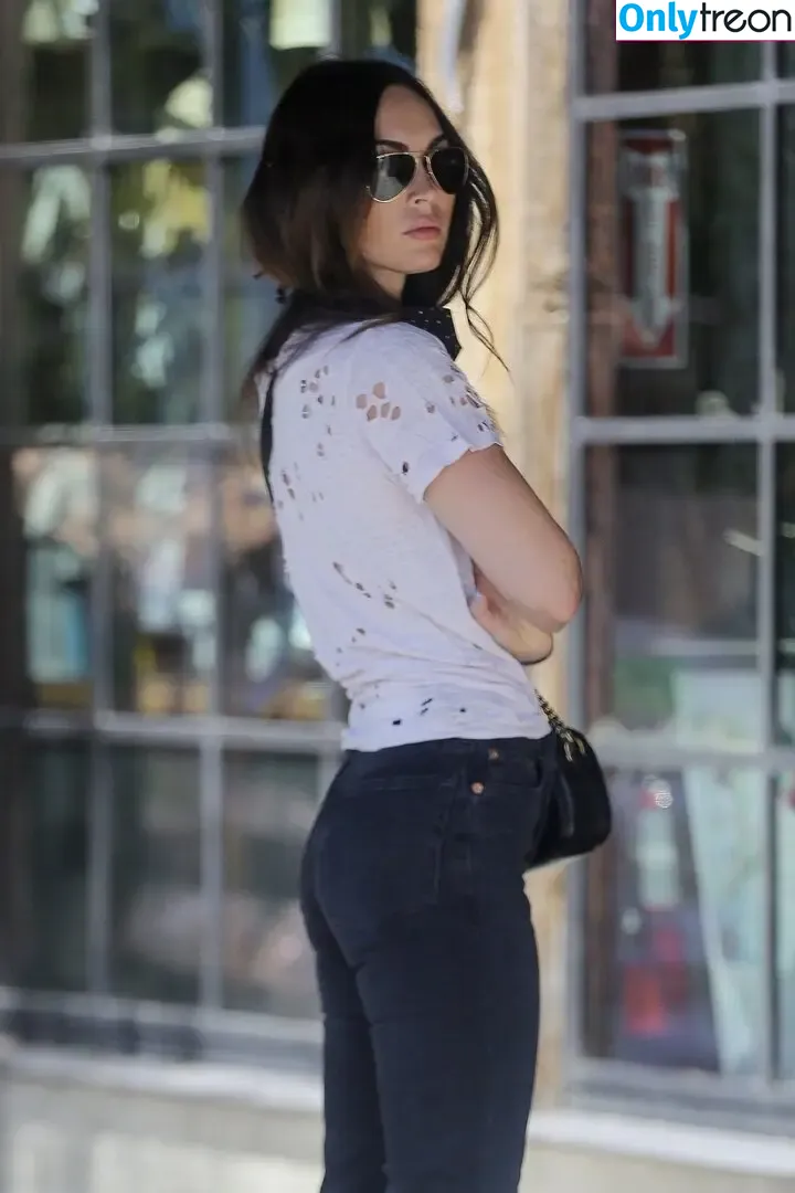 Megan Fox nude photo #1683 (megan.fox / meganfox)