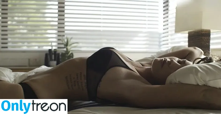 Megan Fox nude photo #1816 (megan.fox / meganfox)
