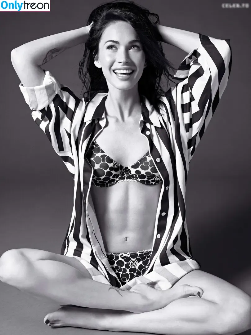 Megan Fox nude photo #1832 (megan.fox / meganfox)