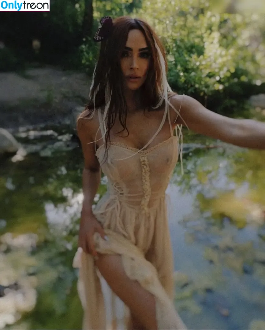 Megan Fox nude photo #1854 (megan.fox / meganfox)