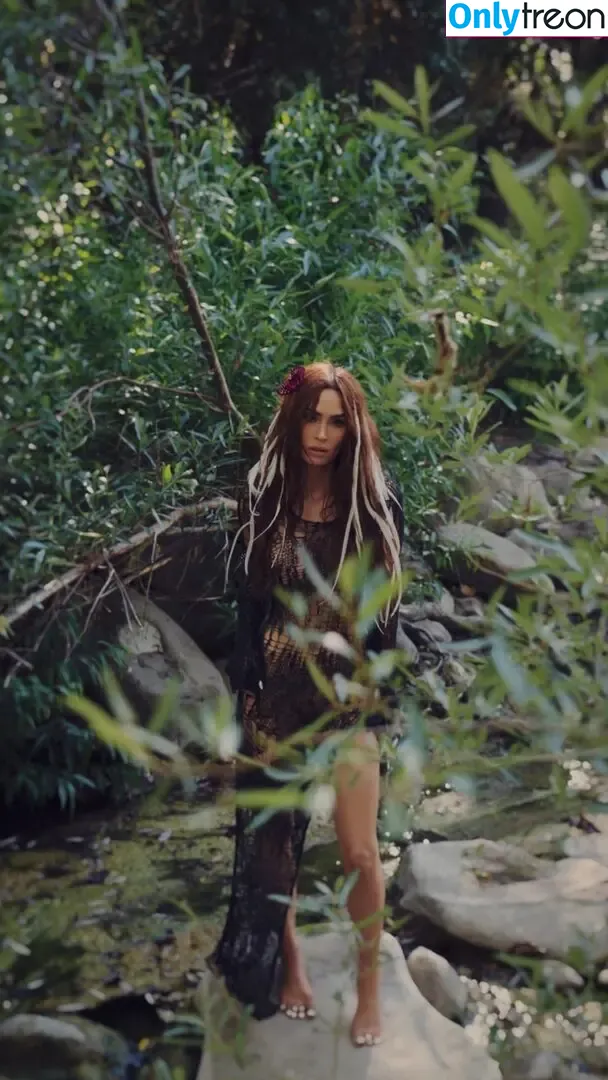 Megan Fox nude photo #1862 (megan.fox / meganfox)