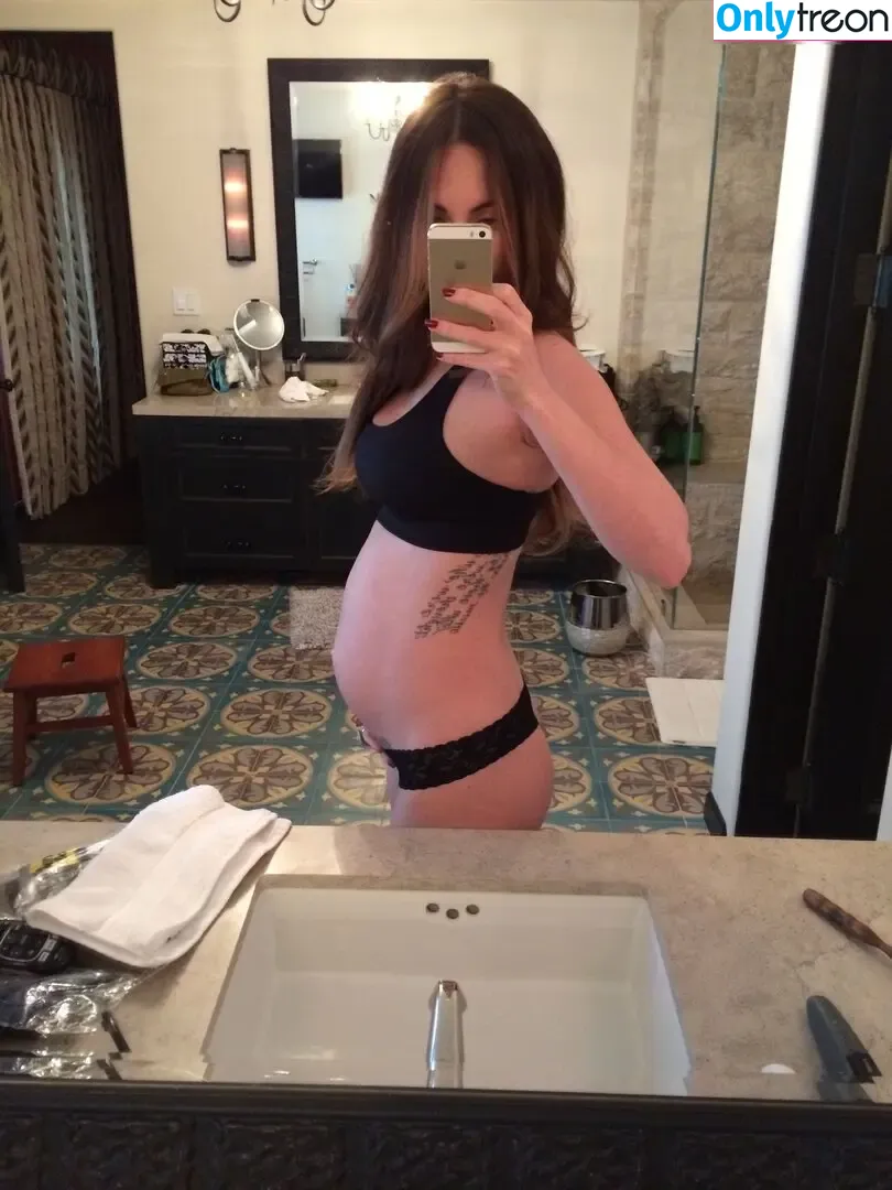 Megan Fox nude photo #1923 (megan.fox / meganfox)