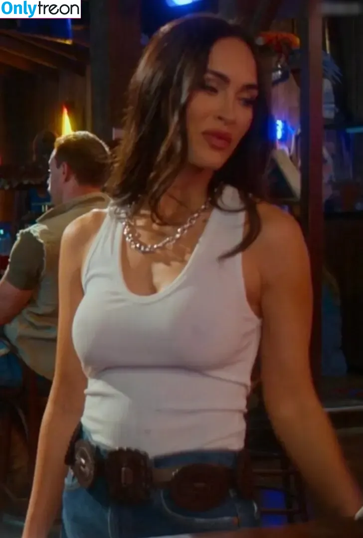 Megan Fox nude photo #1930 (megan.fox / meganfox)
