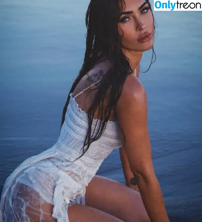 Megan Fox nude photo #1986 (megan.fox / meganfox)