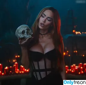 Megan Fox / megan.fox / meganfox nude photo #2393