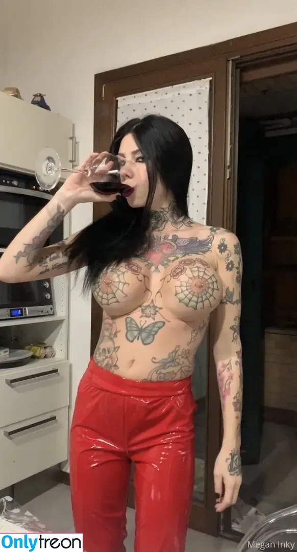 Megan Inky nude photo #0040 (inky_real / meganinky84)