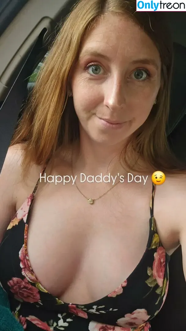 Megan Kaaldi nude photo #0003 (meganakaaldi)