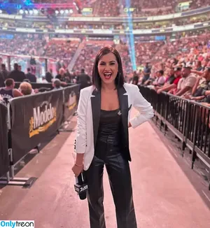 Megan Olivi / MeganOlivi nude photo #0005