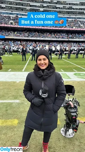 Megan Olivi / MeganOlivi nude photo #0010
