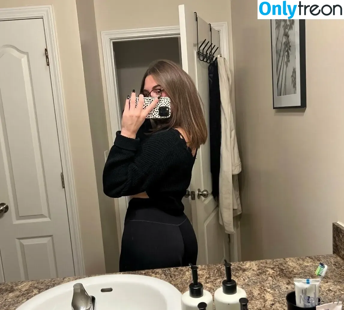 Megan Siwel nude photo #0004 (siwelmegan)